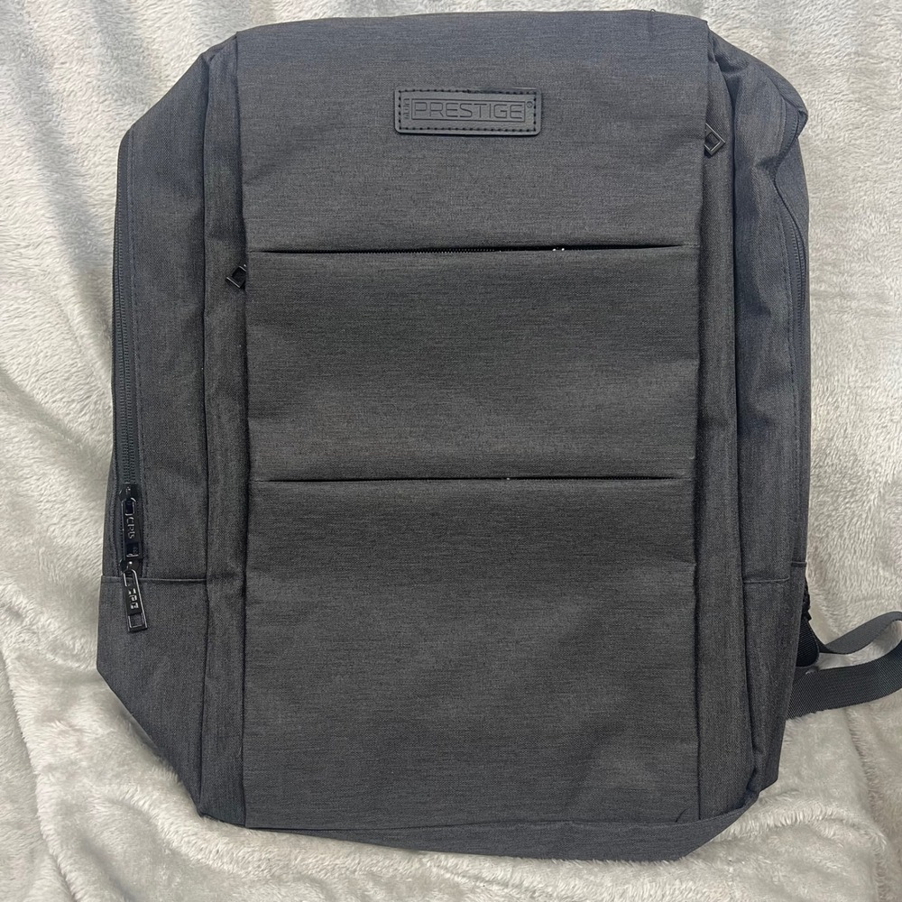 Prestige 17 Inch Laptop Backpack Black CRG-226-BK Travel Work‎ School Bag
